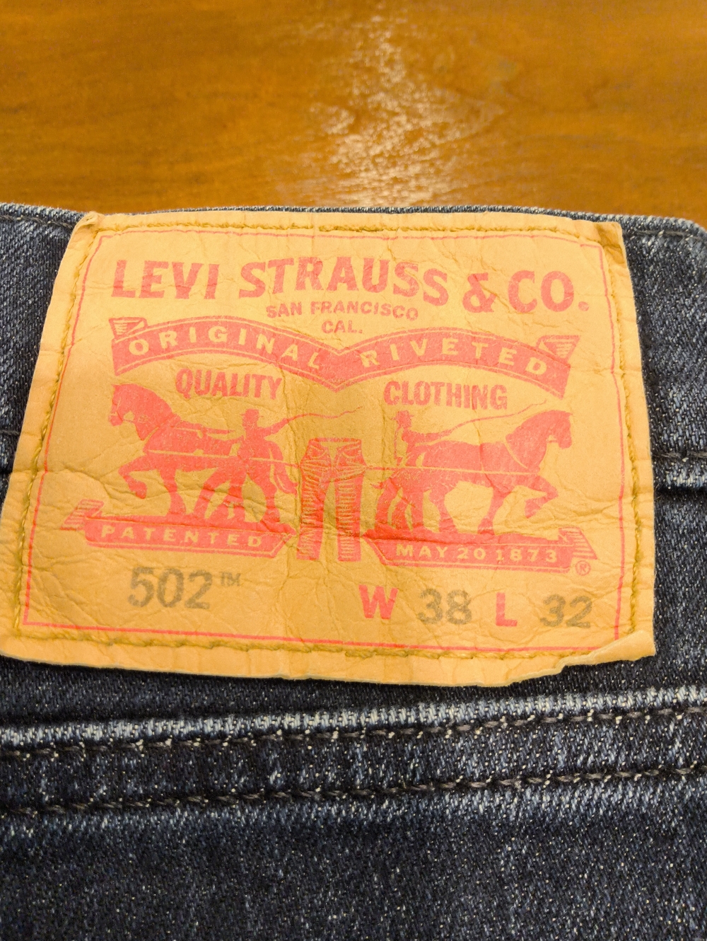 LEVI 502™ Taper jeans. Cut